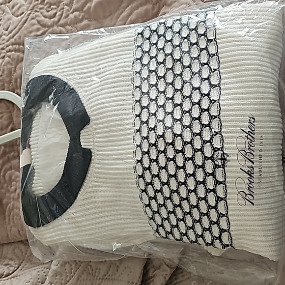 Brooks Brothers Wool Sweater. Navy and Cream. Size XL. - Picture 4 of 4